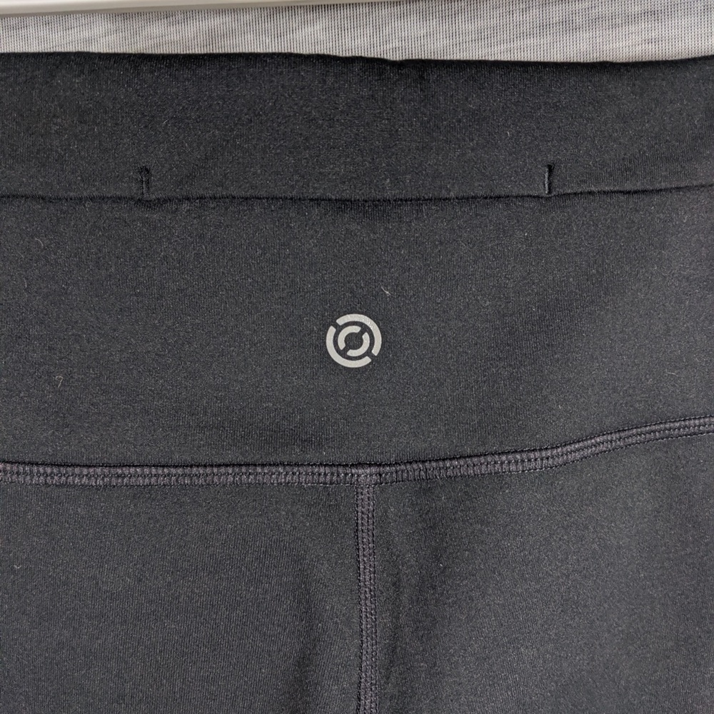 Core 10 Yoga Capri Legging - Picture 7 of 8